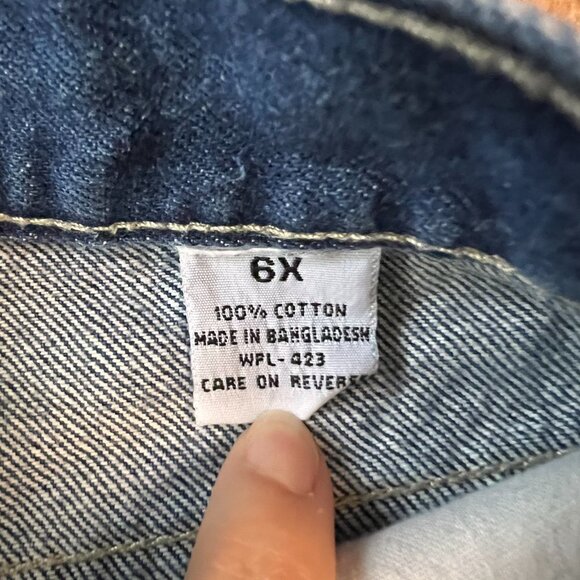 Levi's Denim Heart Pocket Jean Shorts Red Tab Sz 6X - Picture 8 of 8